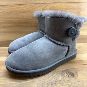 UGG Bailey Button Mini Boots Womens 6 Gray Suede Shearling Fur Lined